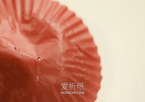 怎么用蛋糕纸做立体花 蛋糕纸纸花手工制作- www.aizhezhi.com