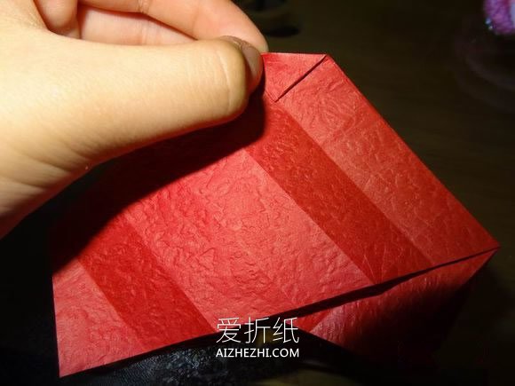 怎么折纸卷心玫瑰图解 手工卷心玫瑰花的折法- www.aizhezhi.com