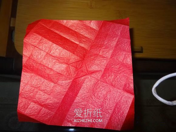 怎么折纸卷心玫瑰图解 手工卷心玫瑰花的折法- www.aizhezhi.com