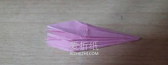 怎么折纸六瓣百合花 手工百合花的折法图解- www.aizhezhi.com