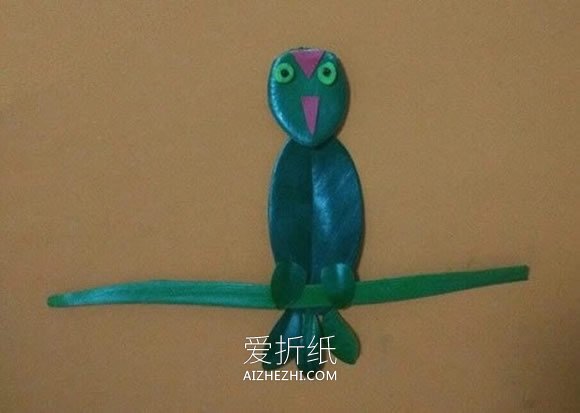怎么做简单小鸟贴画 树叶贴画小鸟手工制作- www.aizhezhi.com