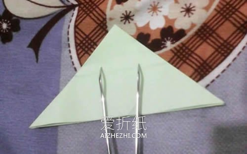 怎么折纸烟花无限翻 手工烟花的折法图解- www.aizhezhi.com