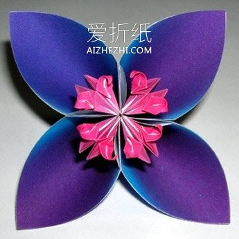 怎么折纸四瓣花花球 手工四个花瓣花球的折法- www.aizhezhi.com