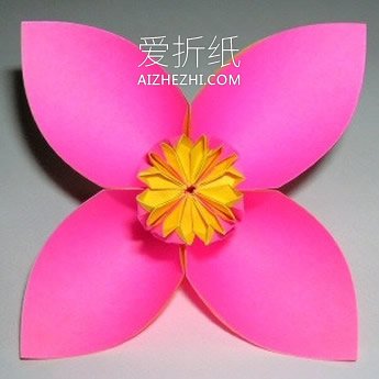 怎么折纸四瓣花花球 手工四个花瓣花球的折法- www.aizhezhi.com