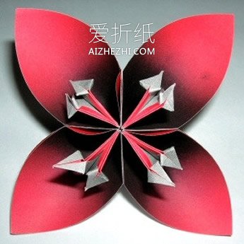 怎么折纸四瓣花花球 手工四个花瓣花球的折法- www.aizhezhi.com