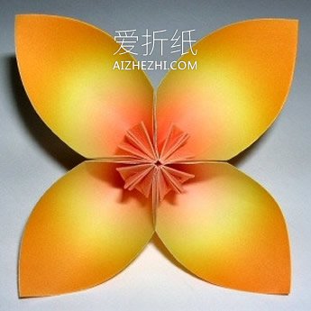 怎么折纸四瓣花花球 手工四个花瓣花球的折法- www.aizhezhi.com