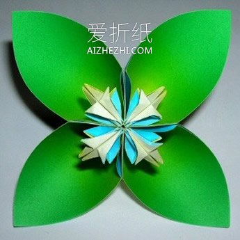 怎么折纸四瓣花花球 手工四个花瓣花球的折法- www.aizhezhi.com