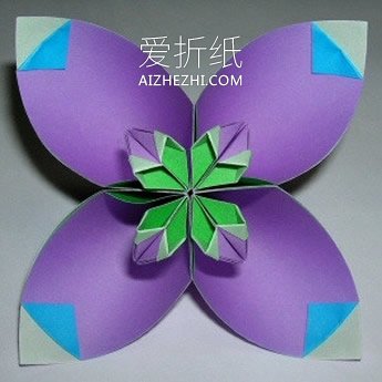 怎么折纸四瓣花花球 手工四个花瓣花球的折法- www.aizhezhi.com