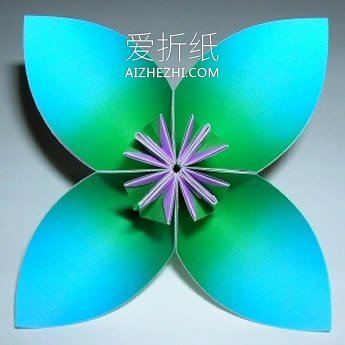 怎么折纸四瓣花花球 手工四个花瓣花球的折法- www.aizhezhi.com