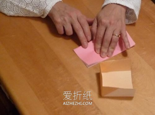 怎么折纸正方形盒子 手工带盖子纸盒的折法- www.aizhezhi.com