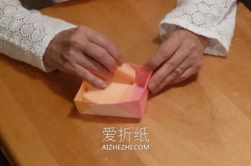 怎么折纸正方形盒子 手工带盖子纸盒的折法- www.aizhezhi.com