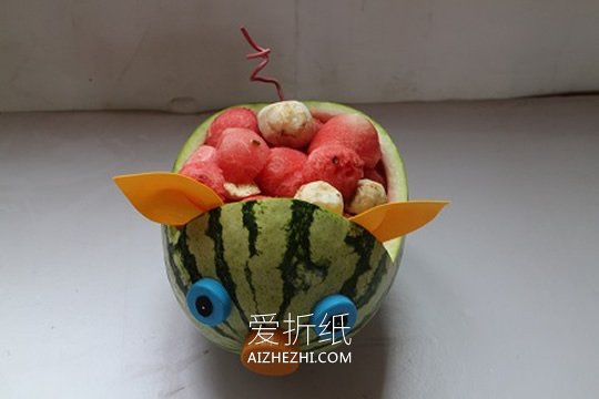 幼儿用水果蔬菜做手工拼图的作品图片- www.aizhezhi.com
