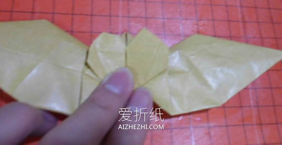 怎么折纸恶魔心图解 手工蝙蝠翅膀爱心折法- www.aizhezhi.com