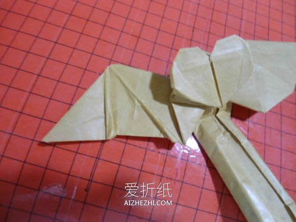 怎么折纸恶魔心图解 手工蝙蝠翅膀爱心折法- www.aizhezhi.com