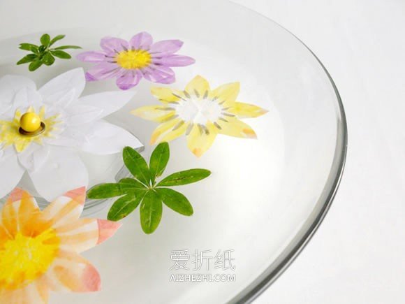 怎么做白莲花的方法 简单手工制作白莲花图解- www.aizhezhi.com