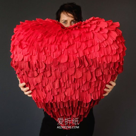 怎么做超大的立体爱心 皱纹纸制作红色心形- www.aizhezhi.com