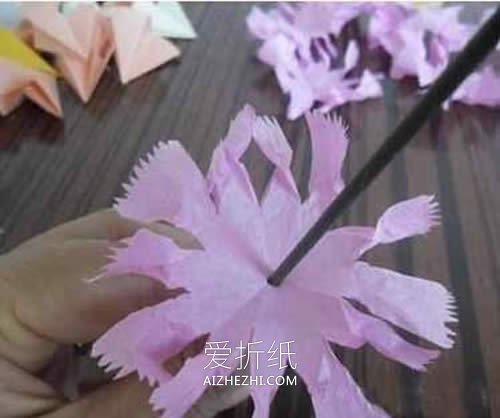 怎么做母亲节康乃馨花 手揉纸手工制作康乃馨- www.aizhezhi.com