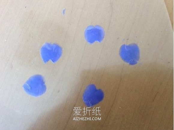 怎么做粘土小花的方法 超轻粘土制作花朵图解- www.aizhezhi.com