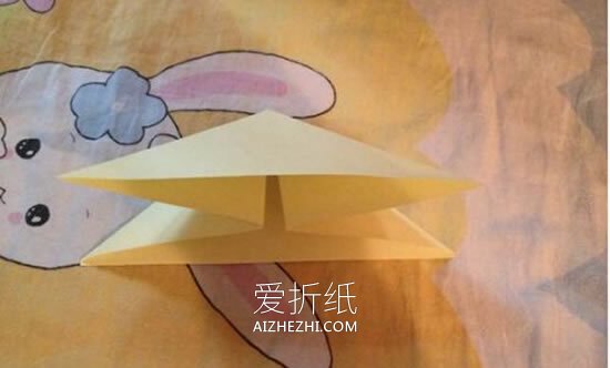 怎么折纸四瓣花图解 手工四瓣纸花的折法过程- www.aizhezhi.com