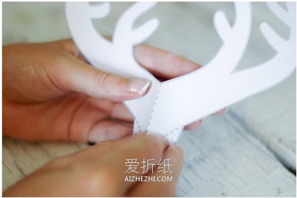 怎么做圣诞麋鹿贺卡 卡纸制作圣诞节立体贺卡- www.aizhezhi.com
