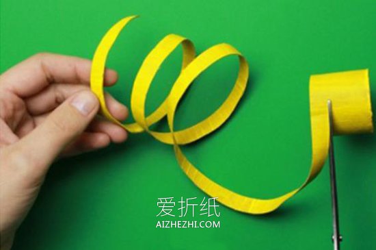 怎么做简单小蛇的方法 卫生纸卷纸芯制作小蛇- www.aizhezhi.com