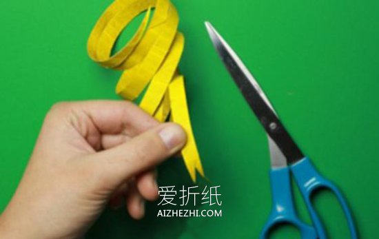 怎么做简单小蛇的方法 卫生纸卷纸芯制作小蛇- www.aizhezhi.com