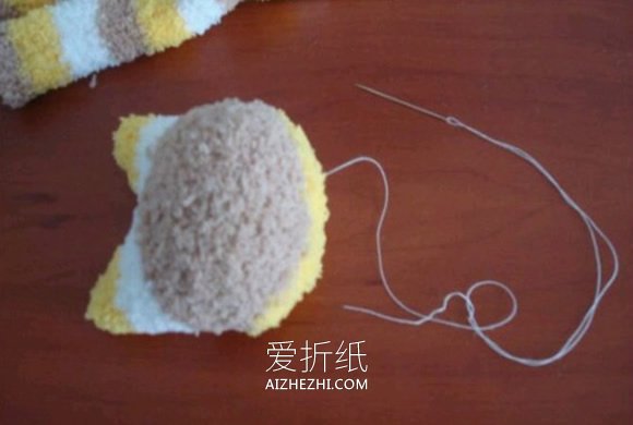 怎么做趴趴猫的方法 袜子手工制作猫咪布偶- www.aizhezhi.com