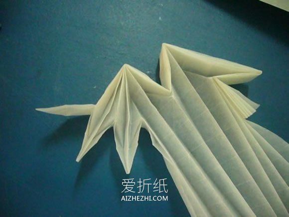 怎么折纸龙头戒指的方法 手工龙之指环的折法- www.aizhezhi.com