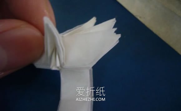 怎么折纸龙头戒指的方法 手工龙之指环的折法- www.aizhezhi.com