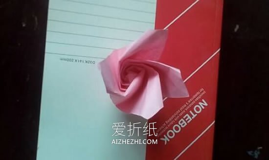 怎么折纸香槟玫瑰图解 手工梦幻香槟玫瑰花折法- www.aizhezhi.com