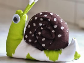 怎么做不织布蜗牛图解 手工布艺蜗牛玩偶制作