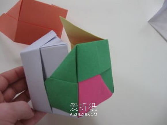 怎么折纸立方体的方法 手工六色方块折法图解- www.aizhezhi.com