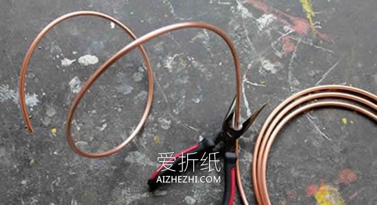 怎么做试管花瓶的方法 金属丝手工制作艺术花瓶- www.aizhezhi.com