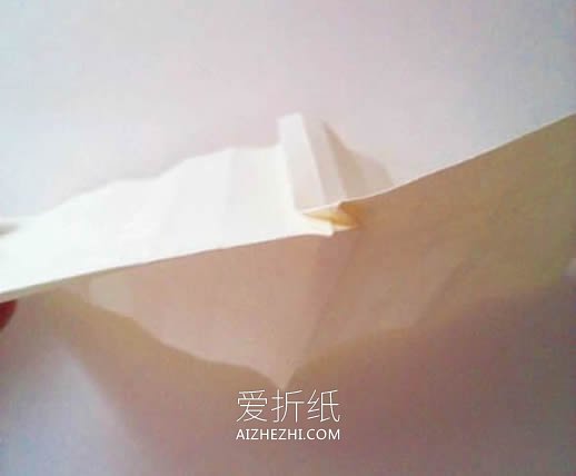 怎么折纸玫瑰花教程 像酒杯玫瑰纸花手工折法- www.aizhezhi.com