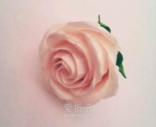 怎么折纸玫瑰花教程 像酒杯玫瑰纸花手工折法- www.aizhezhi.com