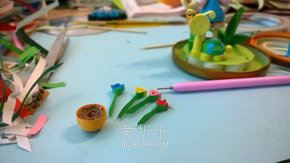 怎么做衍纸装饰摆件 衍纸制作小女孩的后花园- www.aizhezhi.com