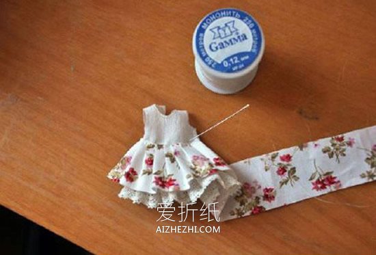 怎么做娃娃裙子的方法 布艺手工制作娃娃衣服- www.aizhezhi.com