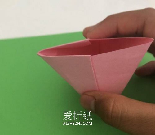 怎么折纸简易纸盒的方法 用爱心封口像粽子- www.aizhezhi.com