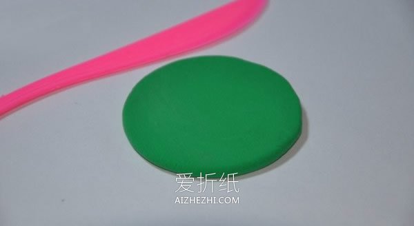 怎么用粘土做植物大战僵尸里的坚果图解- www.aizhezhi.com