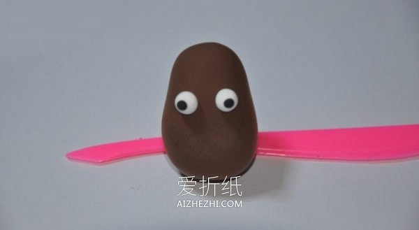 怎么用粘土做植物大战僵尸里的坚果图解- www.aizhezhi.com