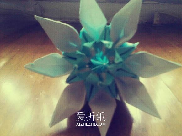 怎么折纸八瓣菊花图解 手工重阳节菊花折法- www.aizhezhi.com