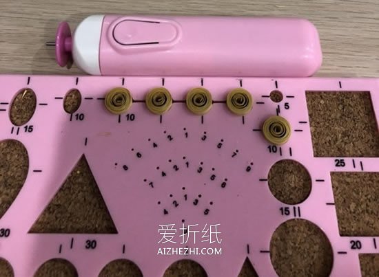 怎么衍纸做麦穗的方法 衍纸手工制作秋天麦穗- www.aizhezhi.com