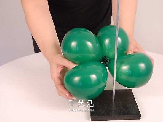 气球造型大树手工制作 植树节用气球做大树- www.aizhezhi.com