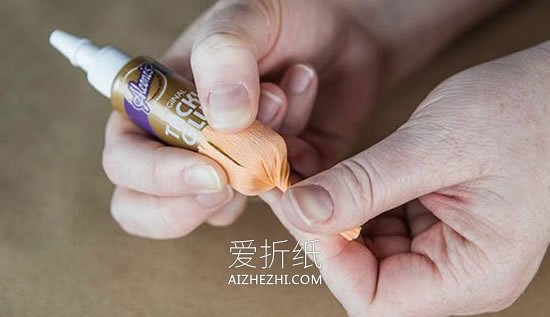 怎么做水仙花的方法 皱纹纸手工制作水仙花- www.aizhezhi.com