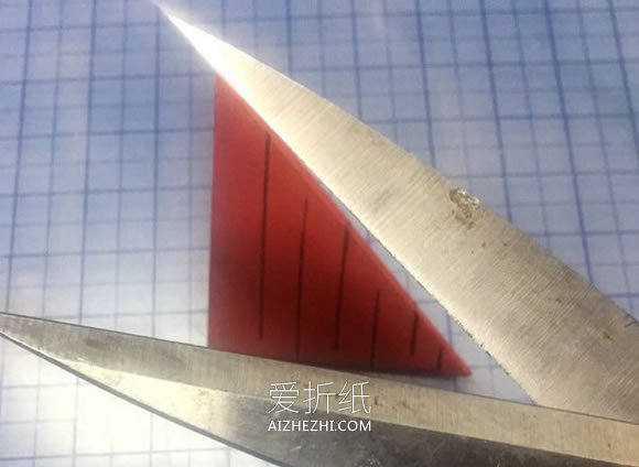 怎么做纸拉花的做法 手工剪纸制作纸拉花图解- www.aizhezhi.com