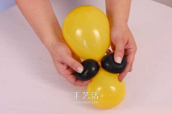 气球造型蜜蜂手工制作 用气球做蜜蜂的方法- www.aizhezhi.com