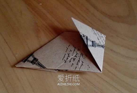 怎么折纸漂亮纸花球 详细手工花球折法步骤- www.aizhezhi.com