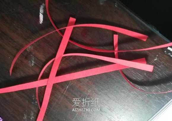 怎么做漂亮纸花的方法 衍纸条手工制作花朵- www.aizhezhi.com