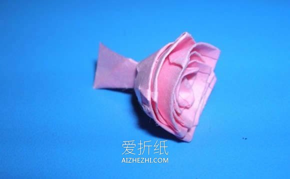 怎么用星星纸折玫瑰花 长纸条折纸玫瑰图解- www.aizhezhi.com