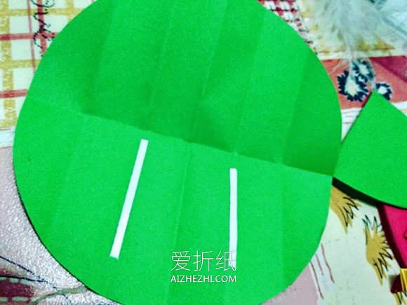 怎么简单做彩球的方法 儿童手工花球制作图解- www.aizhezhi.com